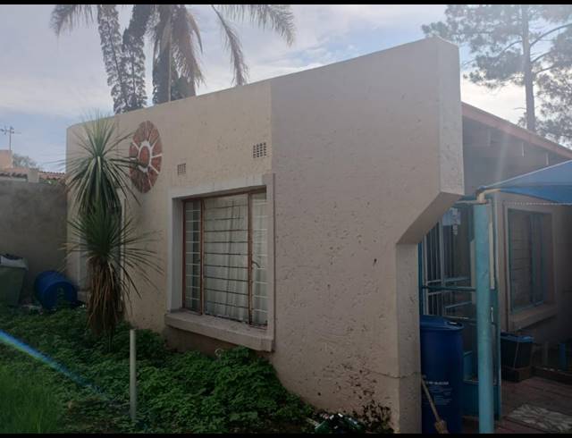 2 bed property to rent in ORMONDE